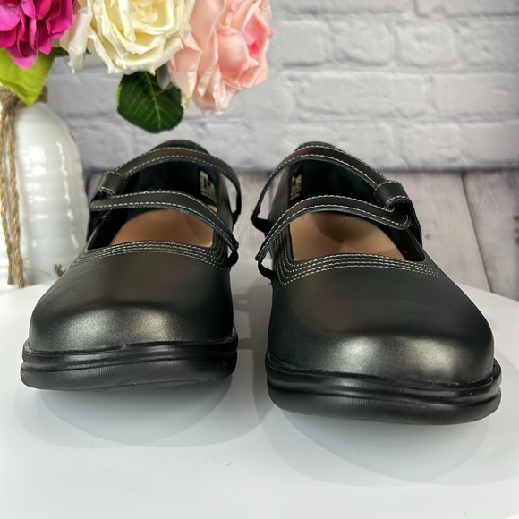 APEX Petals-Janice Dark Pewter Gray Leather Mary Jane Flat - Picture 6 of 17